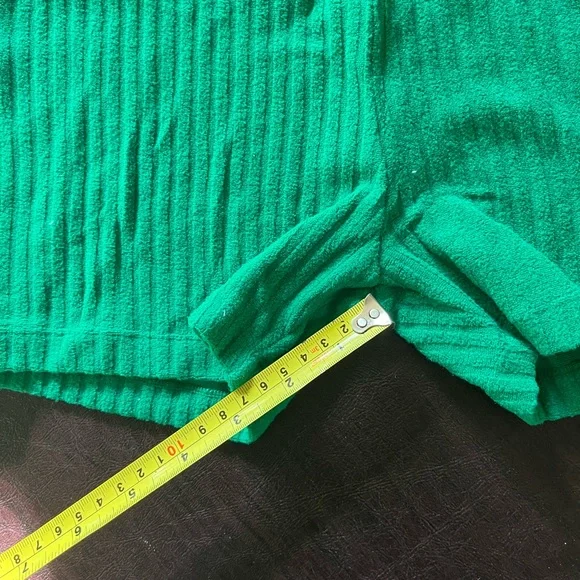 Green Ribbed Two-Piece Set - Picture 3 of 10